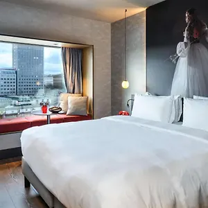 فندق Radisson Red Hotel,, فيينا