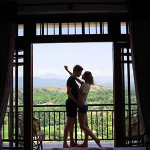 serenity-hill-oasis.kandyhotelsnow.com/