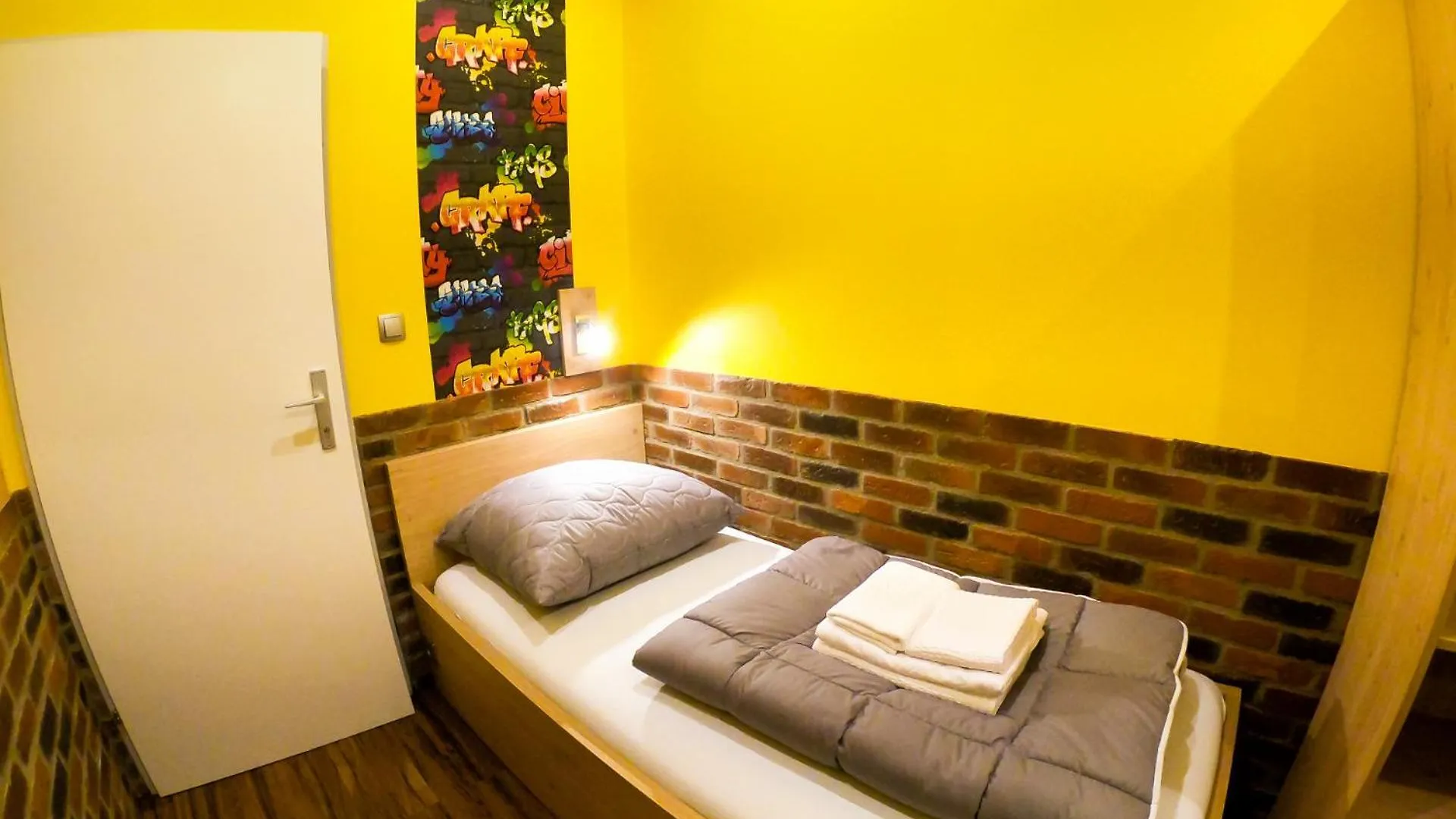 Befree Hostel - Self-Service Vienna 0*,  Austria
